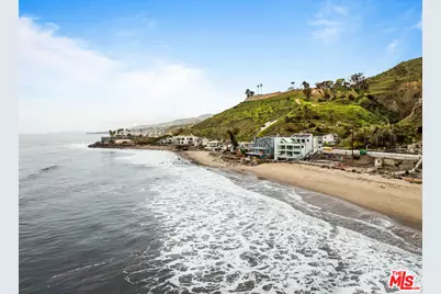 21006 Pacific Coast Hwy, Malibu, CA 90265 - Photo 9
