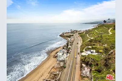21006 Pacific Coast Hwy, Malibu, CA 90265 - Photo 5