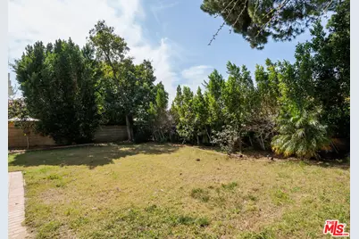 9945 Glade Ave, Chatsworth, CA 91311 - Photo 59