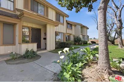 9781 S Karmont Ave, South Gate, CA 90280 - Photo 3