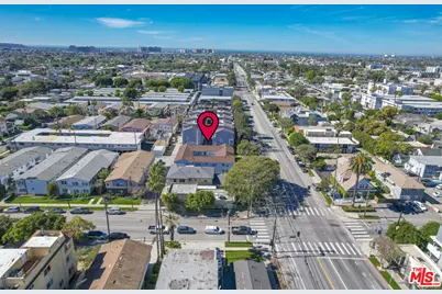 12012 Washington Pl, Los Angeles, CA 90066 - Photo 71