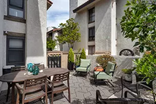 8601 Falmouth Ave, Playa del Rey, CA 90293 - Photo 29