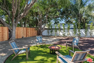 15448 Stare St, Mission Hills, CA 91345 - Photo 11