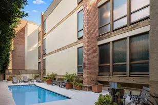 141 S Linden Dr, Beverly Hills, CA 90212 - Photo 3