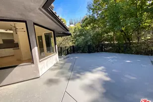 4900 Queen Victoria Rd, Woodland Hills, CA 91364 - Photo 25