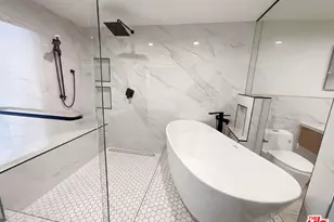 4900 Queen Victoria Rd, Woodland Hills, CA 91364 - Photo 19