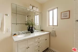 6326 W 85th Pl, Los Angeles, CA 90045 - Photo 21