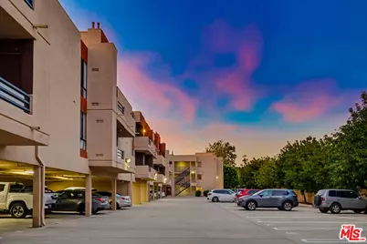 7826 Topanga Canyon Blvd #201, Canoga Park, CA 91304 - Photo 9