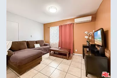 1765 E 113th St, Los Angeles, CA 90059 - Photo 3