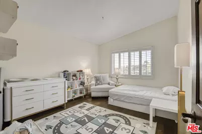 3970 Ellenita Ave, Tarzana, CA 91356 - Photo 21