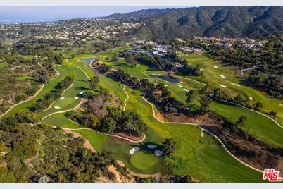 3970 Ellenita Ave, Tarzana, CA 91356 - Photo 29