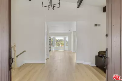 3970 Ellenita Ave, Tarzana, CA 91356 - Photo 5