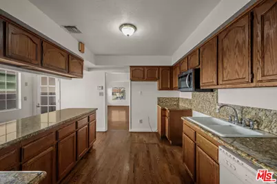 4116 W 59th St, Los Angeles, CA 90043 - Photo 17