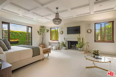 182 N Carmelina Ave, Los Angeles, CA 90049 - Photo 19