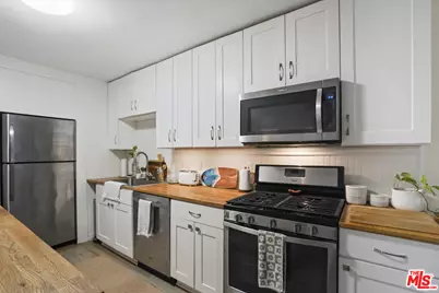 6472 Cavalleri Rd, Malibu, CA 90265 - Photo 3