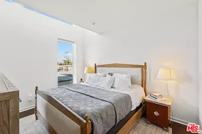 8408 Blackburn Ave, Los Angeles, CA 90048 - Photo 11