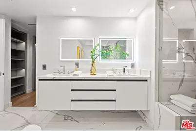10601 Wilshire Blvd #1403, Los Angeles, CA 90024 - Photo 15