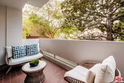 10701 Wilshire Blvd #306, Los Angeles, CA 90024 - Photo 15