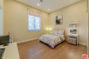 310 N Lucerne Blvd, Los Angeles, CA 90004 - Photo 33