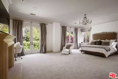 1160 Chantilly Rd, Los Angeles, CA 90077 - Photo 19