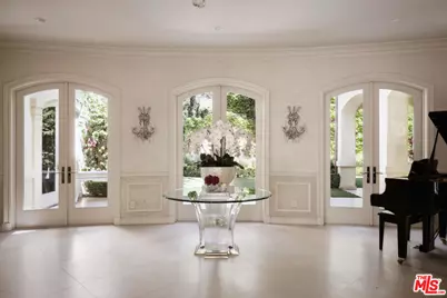 1160 Chantilly Rd, Los Angeles, CA 90077 - Photo 3