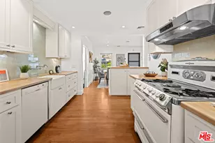 8712 Sherwood Dr, West Hollywood, CA 90069 - Photo 25