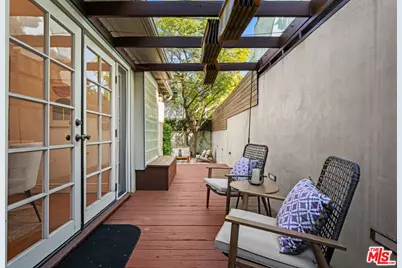 8712 Sherwood Dr, West Hollywood, CA 90069 - Photo 15