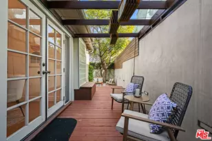 8712 Sherwood Dr, West Hollywood, CA 90069 - Photo 15