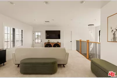 7403 Stewart Ave, Los Angeles, CA 90045 - Photo 19