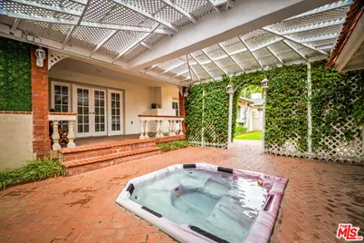 19120 Hartland St, Reseda, CA 91335 - Photo 39