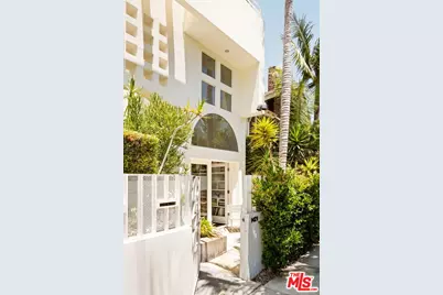 1421 Cabrillo Ave #4, Venice, CA 90291 - Photo 3