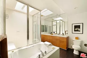 1421 Cabrillo Ave, Venice, CA 90291 - Photo 11