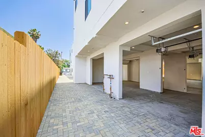 6455 Troost Ave, North Hollywood, CA 91606 - Photo 17