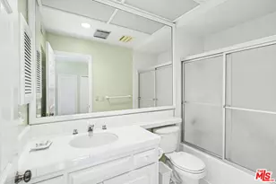 12386 Ridge Cir, Los Angeles, CA 90049 - Photo 35