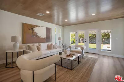 17643 Haynes St, Van Nuys, CA 91406 - Photo 19