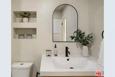 17643 Haynes St, Van Nuys, CA 91406 - Photo 27