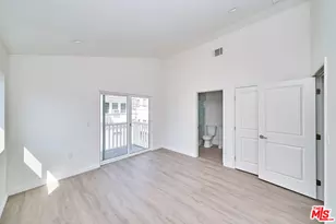 830 S Norton Ave, Los Angeles, CA 90005 - Photo 29