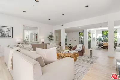 10916 Alta View Dr, Studio City, CA 91604 - Photo 7