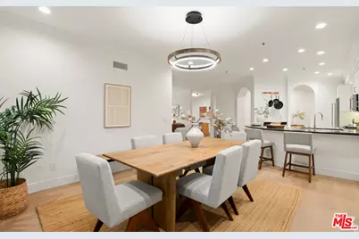 850 N Croft Ave #104, Los Angeles, CA 90069 - Photo 11