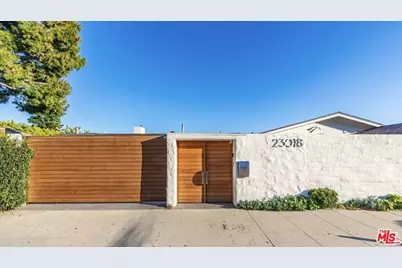 23018 Pacific Coast Hwy, Malibu, CA 90265 - Photo 5