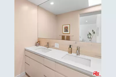 930 California Ave #301, Santa Monica, CA 90403 - Photo 31