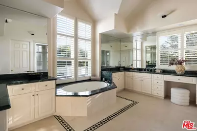 2800 Anchor Ave, Los Angeles, CA 90064 - Photo 15