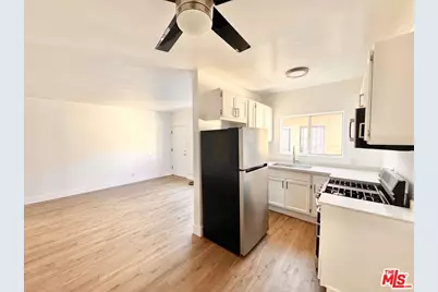 2718 S Cochran Ave, Los Angeles, CA 90016 - Photo 11