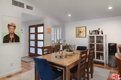 20756 Clarendon St, Woodland Hills, CA 91367 - Photo 11