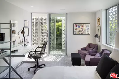 10328 Cresta Dr, Los Angeles, CA 90064 - Photo 17