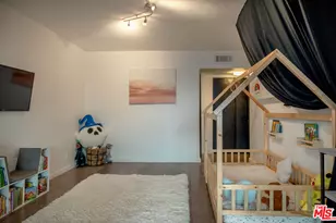 7259 Hillside Ave, Los Angeles, CA 90046 - Photo 17