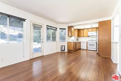 27866 Glasser Ave, Canyon Country, CA 91351 - Photo 17