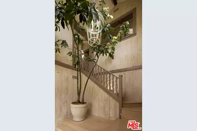 239 W Channel Rd, Santa Monica, CA 90402 - Photo 7