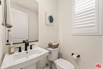 11767 Toyon Dr, Chatsworth, CA 91311 - Photo 11