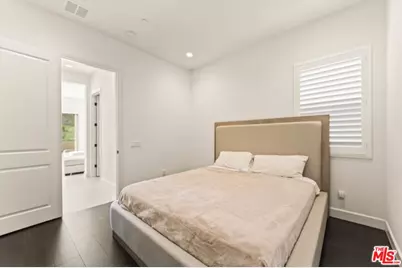 11767 Toyon Dr, Chatsworth, CA 91311 - Photo 13